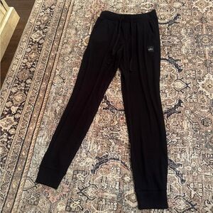 ALO NWOT Muse sweatpants size small black NEVER worn